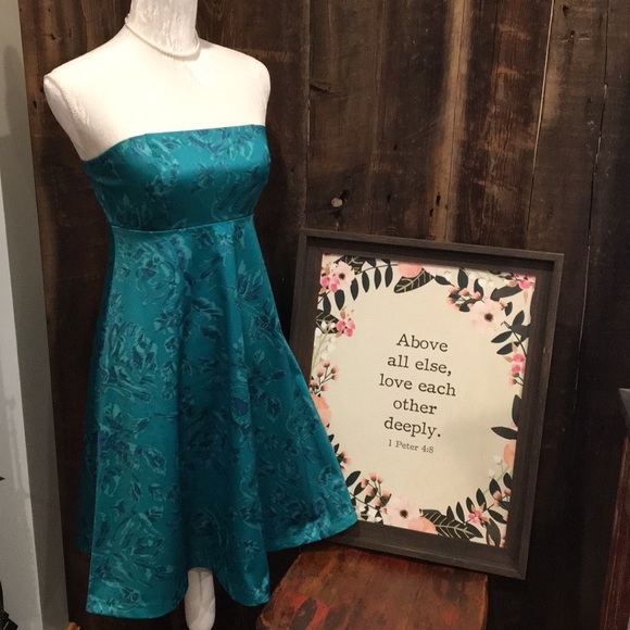 The Limited Dresses & Skirts - Strapless Emerald Floral Party Dress
